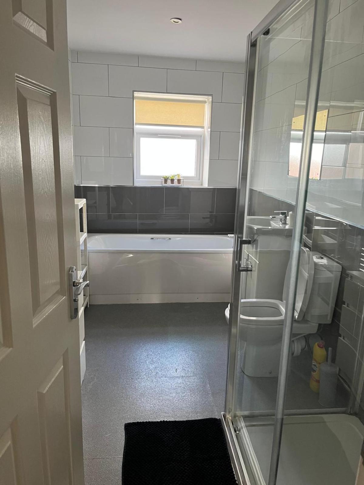 דירות בריסטול Short Term Lets From £15 Per Person Per Night מראה חיצוני תמונה