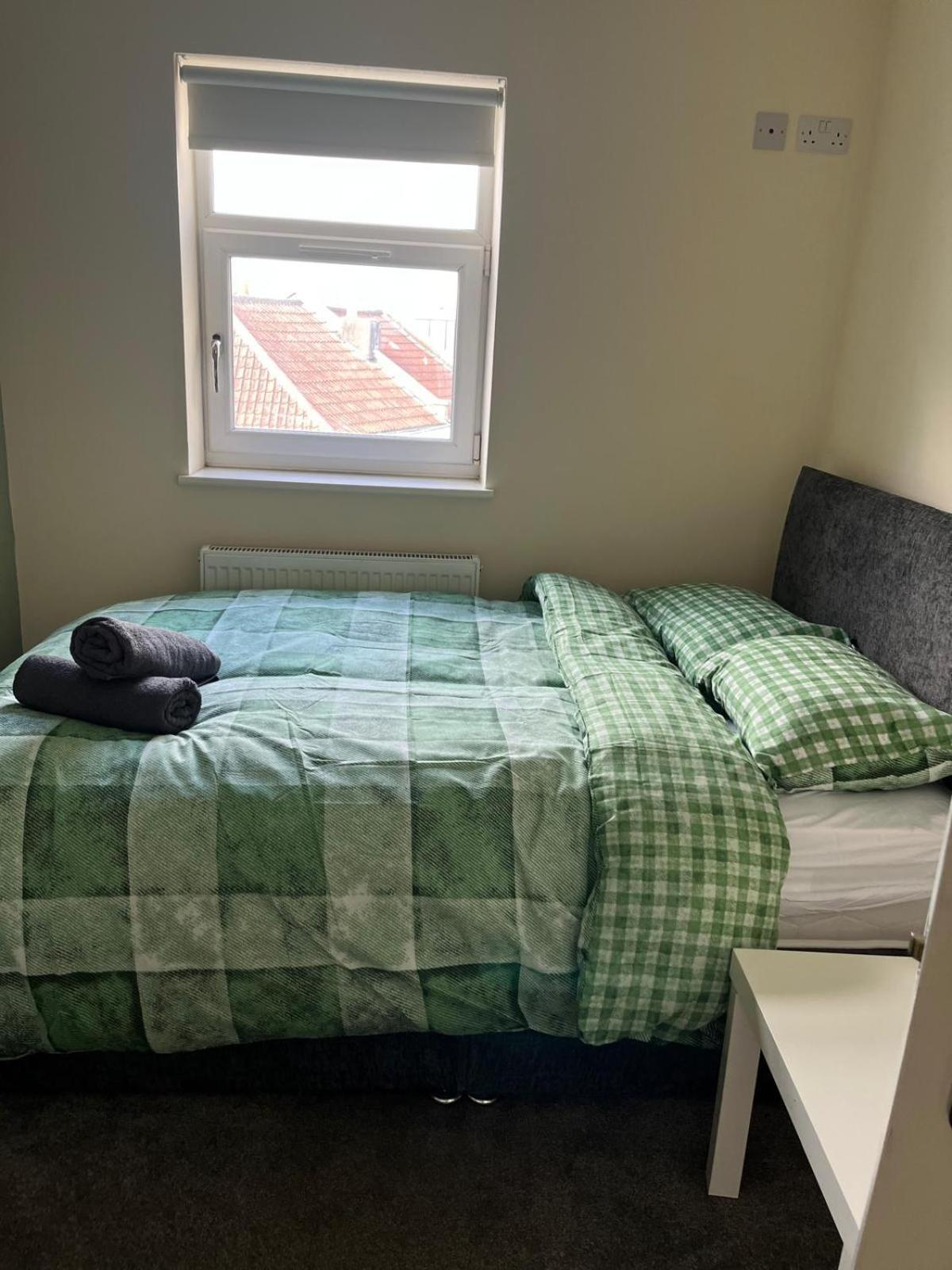 דירות בריסטול Short Term Lets From £15 Per Person Per Night מראה חיצוני תמונה